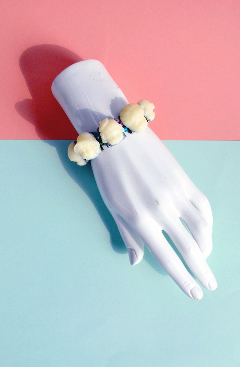 TIMBEE LO 娃娃头弹性橡皮筋手链 - 手链/手环 - 塑料 白色