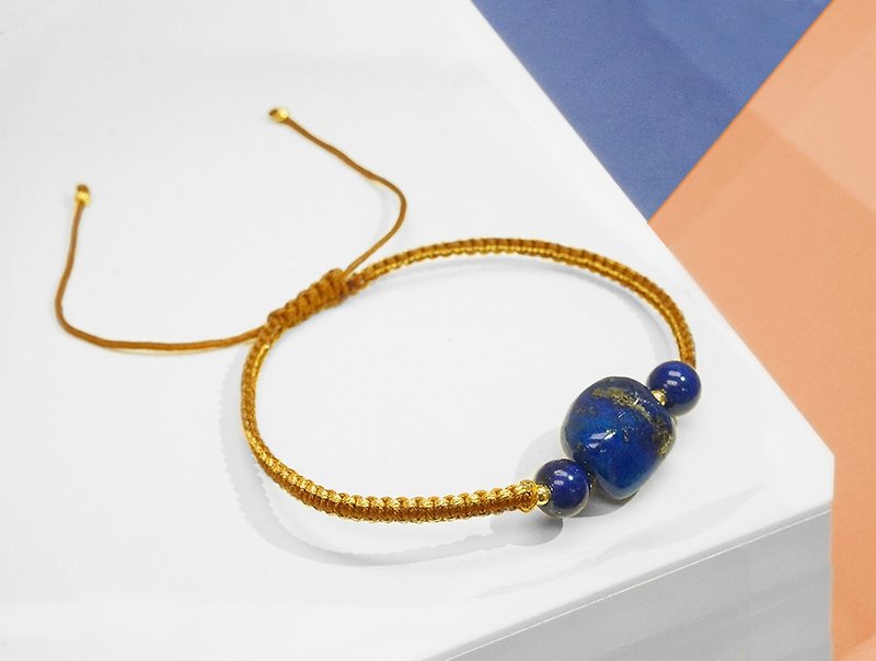 Edith & Jaz • 手织系列 - 不定形青金石编织手环 (棕色绳) - 手链/手环 - 宝石 蓝色