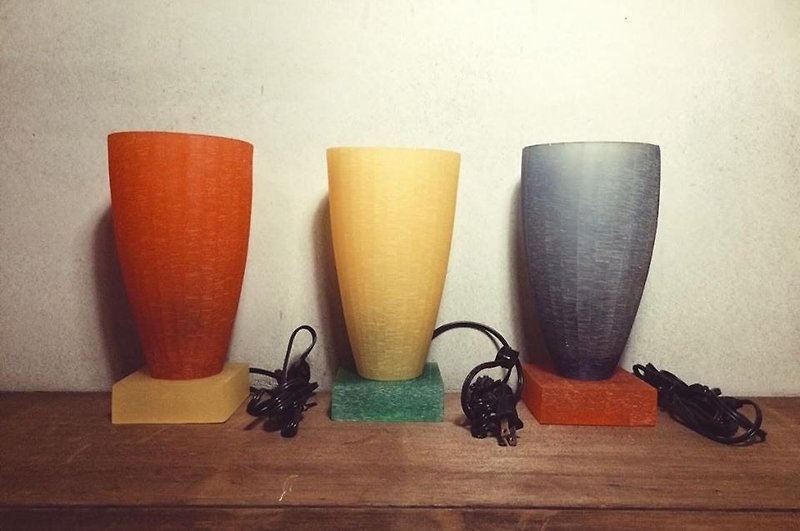 牙买加绿底款1998年 全新限量库存品 普普风 古董灯 奖杯灯 桌 - 灯具/灯饰 - 其他材质 黄色