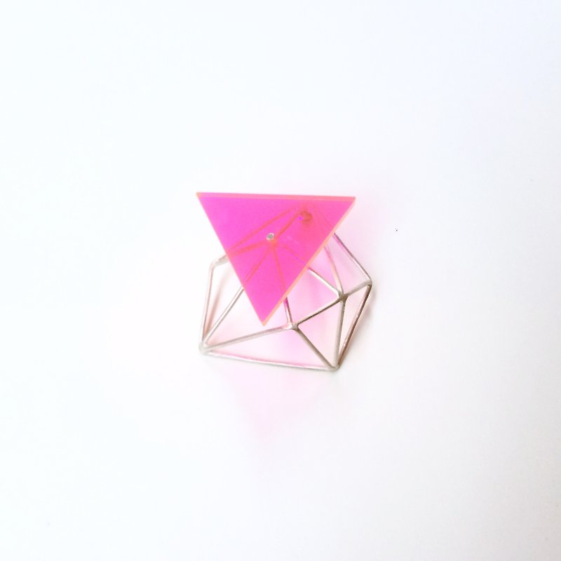 片耳　幾何学アクリルピアス　シルバー　ネオンピンク - 耳环/耳夹 - 压克力 粉红色
