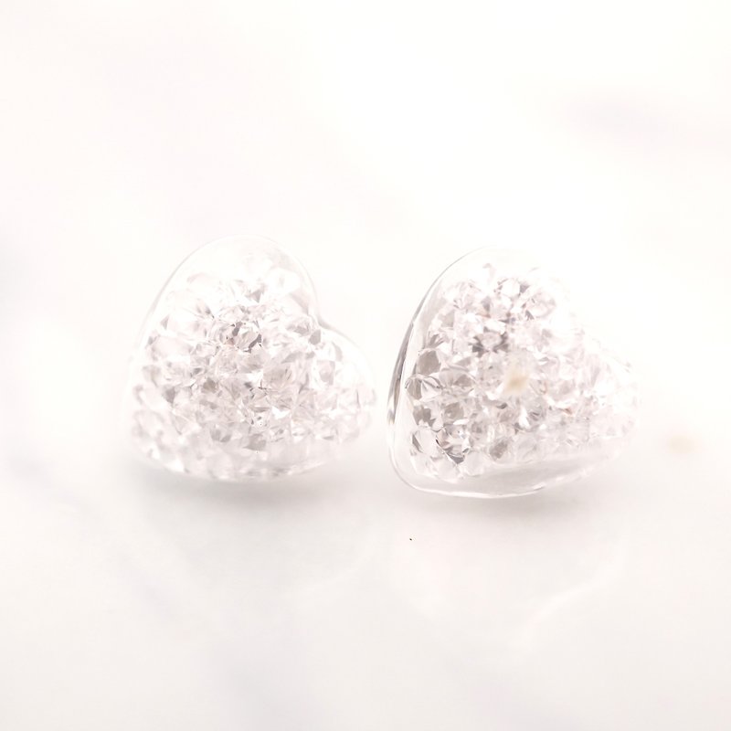 迷你心形玻璃球配白水晶耳环 - 耳环/耳夹 - 玻璃 白色