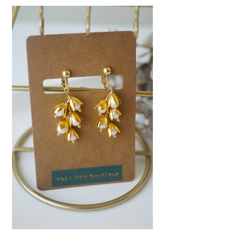 白色蔷薇果 | 淡水珍珠 | 夹式耳环 | clip-on - 耳环/耳夹 - 其他材质 金色