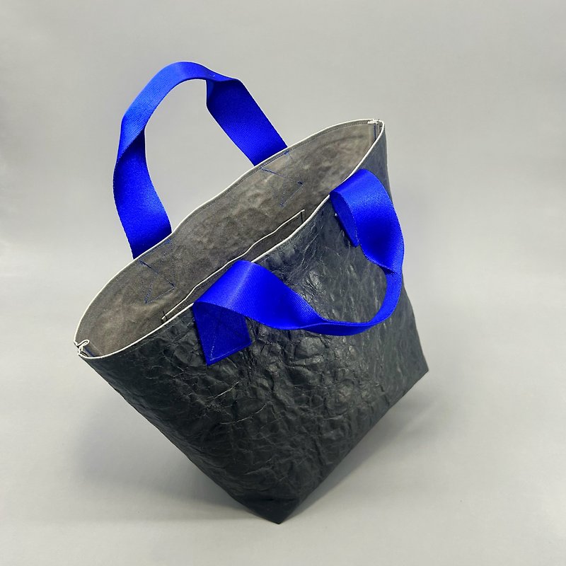 【東京発】特殊素材エコロジートートバッグ black × ultramarine blue / petit M - 手提包/手提袋 - 防水材质 黑色