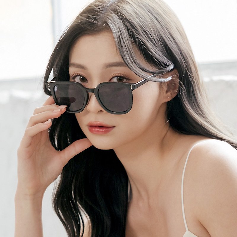 【福利品】黛夜黑韩版个性潮流方框墨镜│UV400太阳眼镜 - 墨镜 - 塑料 黑色