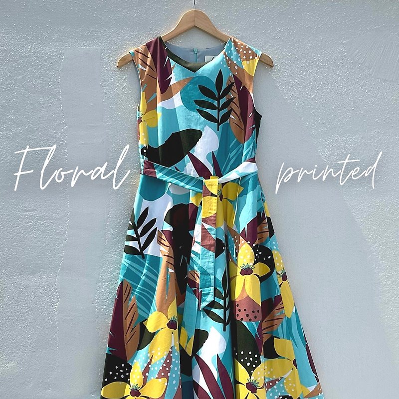Floral printed dress - 洋装/连衣裙 - 棉．麻 绿色