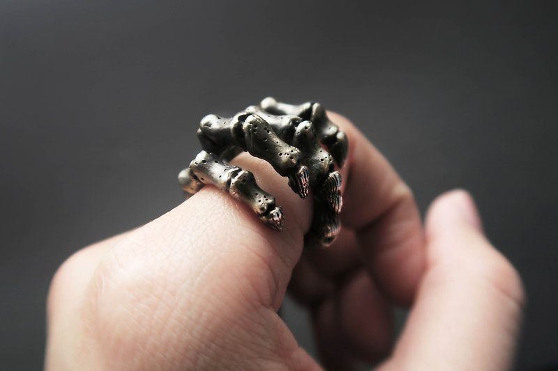 925纯银 COOL系列-个性哈雷风骷髅手 戒指-国际围#16 - 戒指 - 纯银 黑色
