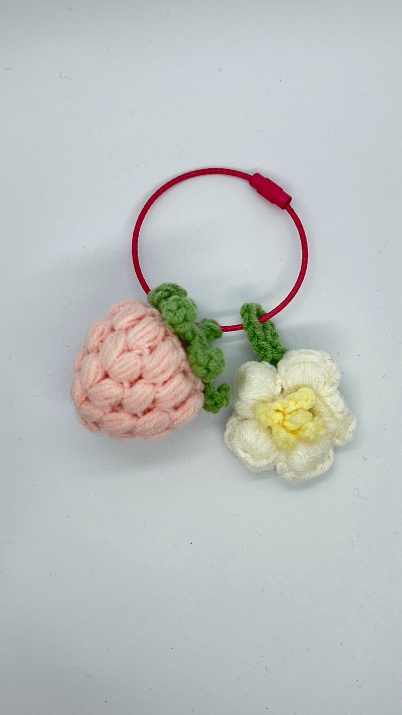 编织小物X草莓小花吊饰 - 吊饰 - 聚酯纤维 粉红色