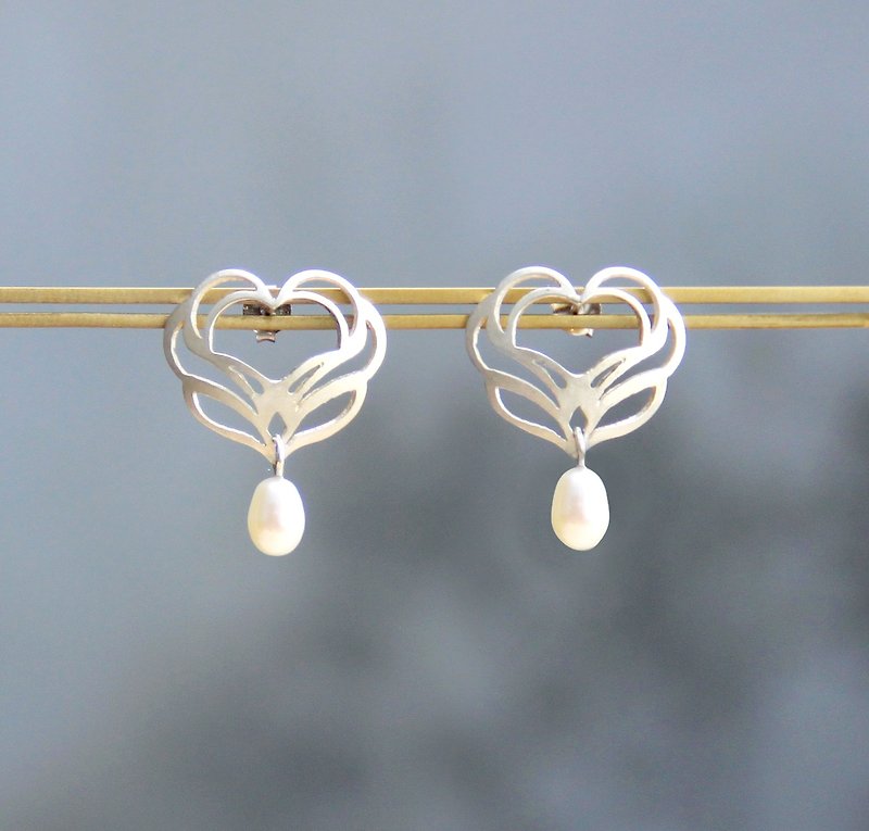 花蕾系列 - 花蕾水滴珍珠 - 925纯银手作耳环 - 耳环/耳夹 - 其他金属 白色