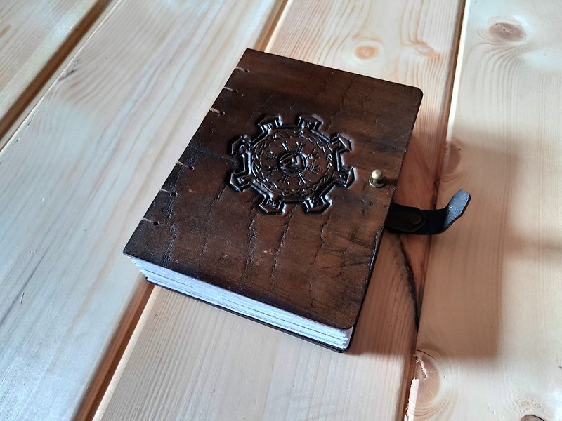 A6 Size, Coptic Binder, Runic Journal, Brown Leather Witchcraft Journal - 笔记本/手帐 - 真皮 咖啡色
