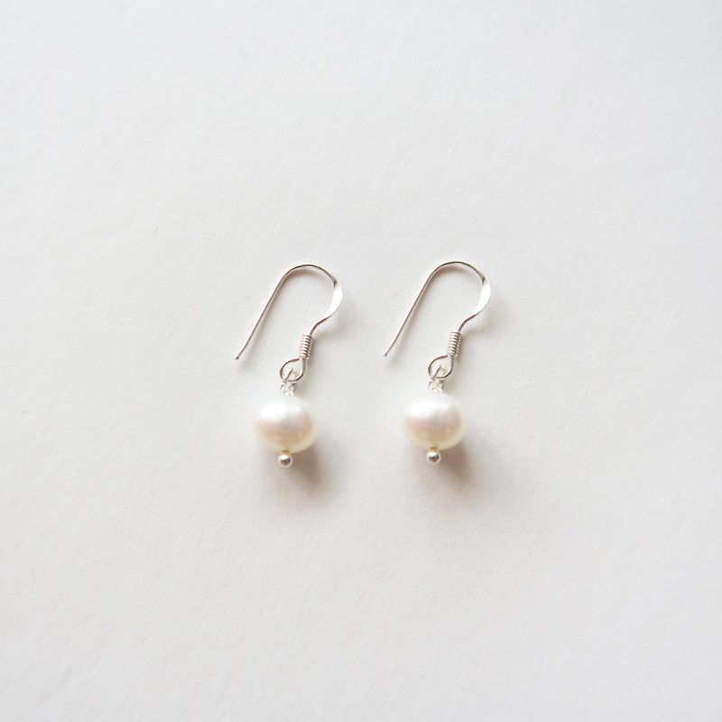 925纯银 白珍珠 耳针耳环 - 耳环/耳夹 - 珍珠 白色