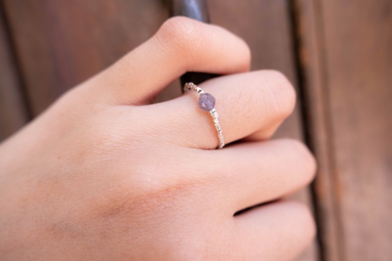 新款极幼手工 纯银珠戒指 主石为 4MM切面堇青石  - 戒指 - 宝石 紫色
