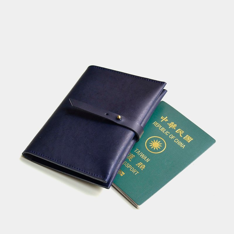 【海神的入山证】植鞣牛皮护照套 蓝色皮革护照夹 黄铜扣 旅行 - 护照夹/护照套 - 真皮 蓝色