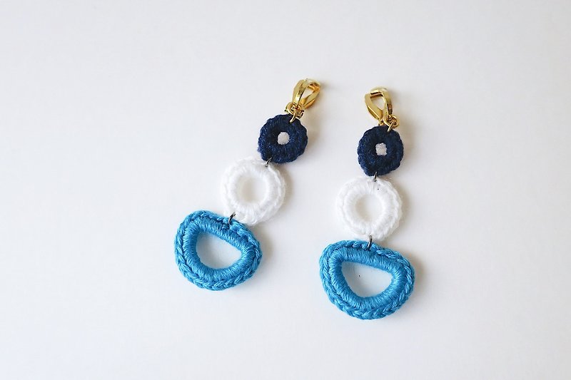 【endorphin】绣线编织黄铜耳环 - 耳环/耳夹 - 棉．麻 蓝色