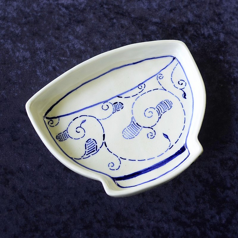 ฺBowl shaped dishes (fish patten) - 盘子/餐盘/盘架 - 陶 蓝色