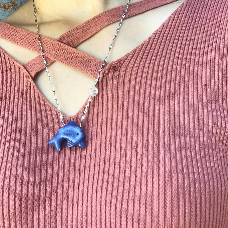  【Lost and find】简款 天然石 海豚 雕刻 蓝线石 项链 - 项链 - 宝石 蓝色
