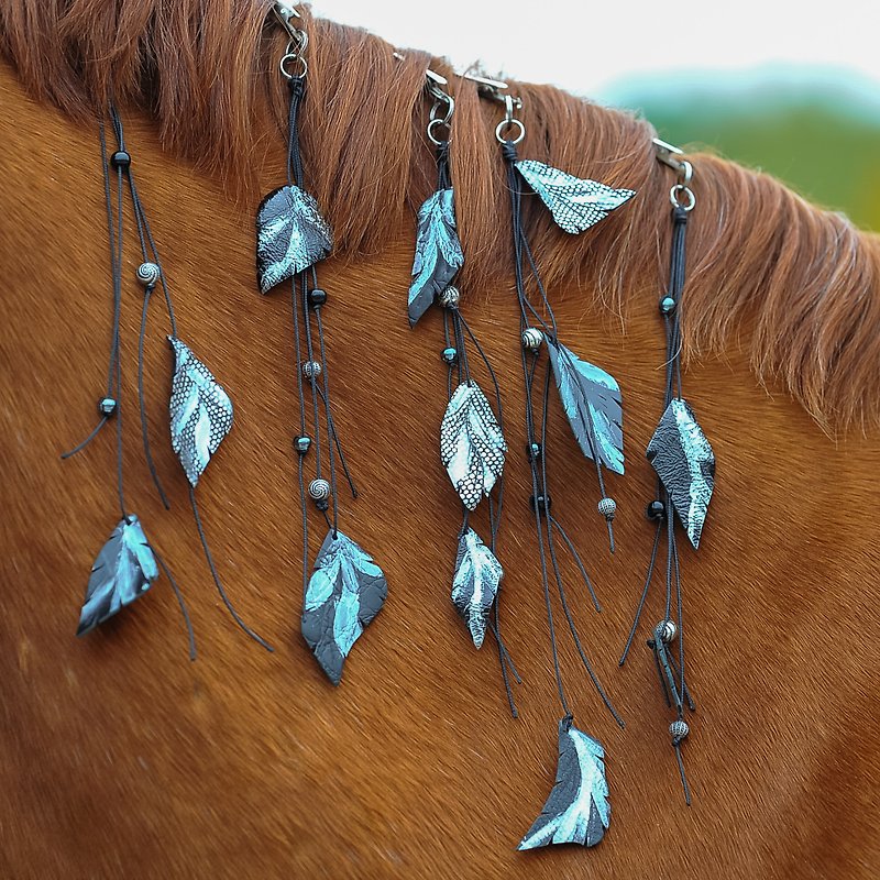 Silver black horse mane extension jewelry Handmade pony mane and tail clips - 其他 - 真皮 银色