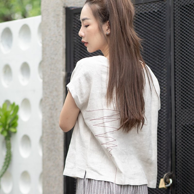 Natural Linen Top with Red Hand Stitching Minimal Top Simple Top - Natural - 女装上衣 - 亚麻 白色