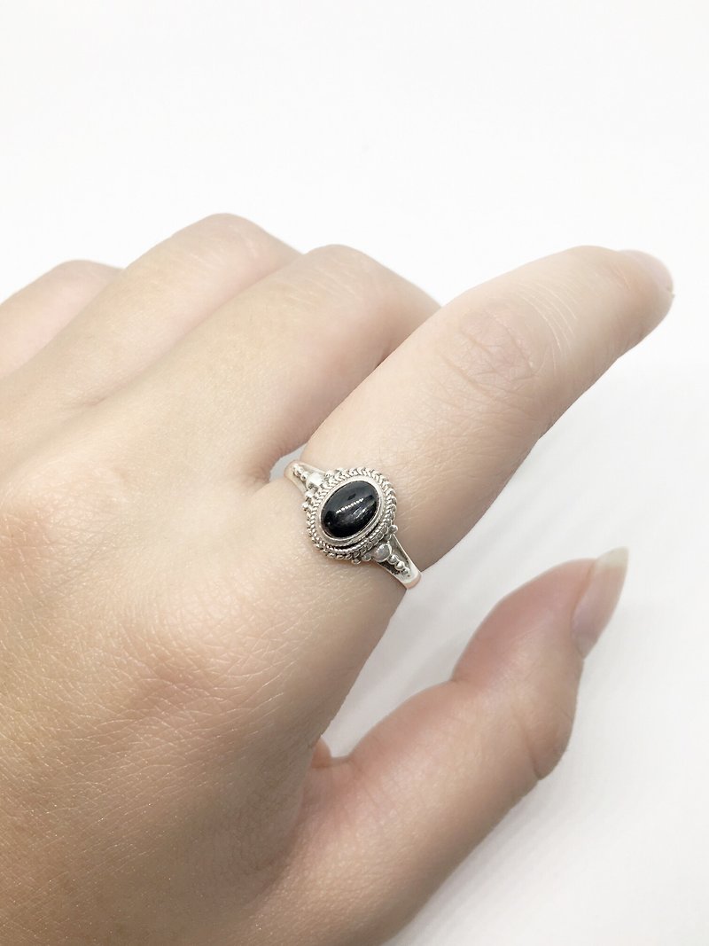黑星石纯银典雅戒指 尼泊尔手工镶嵌制作 - 戒指 - 宝石 黑色