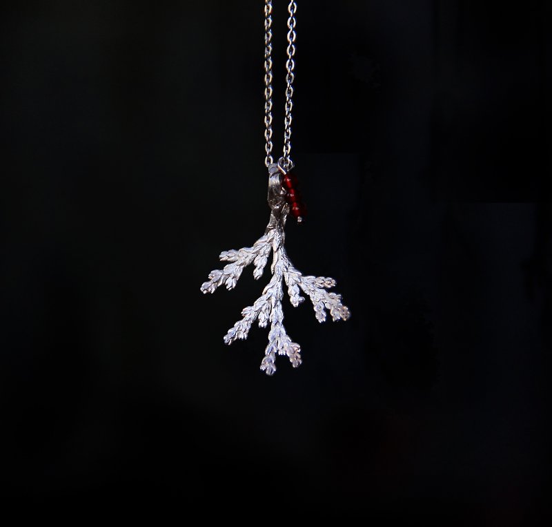 植物写实系列 - 台湾扁柏 红玛瑙 - 925纯银手作项链 银饰 礼物 包装 - 项链 - 其他金属 银色