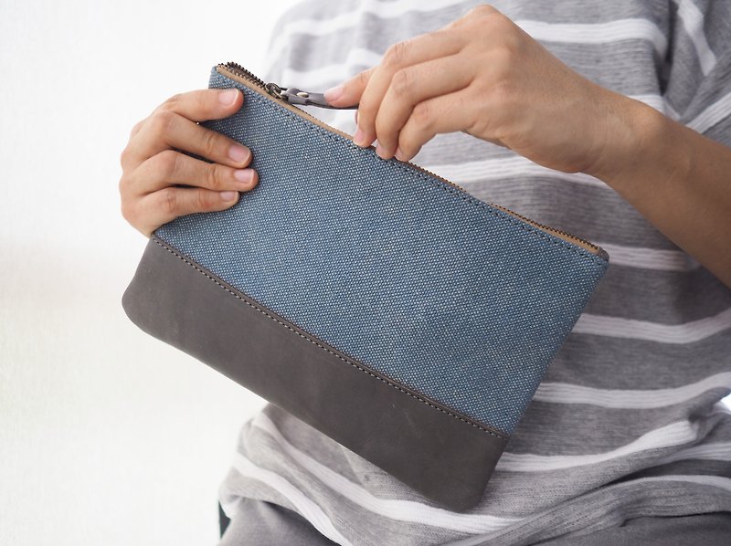 Stonewashed canvas and leather multi purpose case - 铅笔盒/笔袋 - 棉．麻 