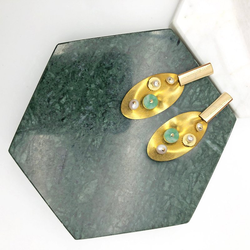 和风珍珠14kgf耳环 天然石耳环 黄铜耳环 珍珠耳环 优雅新年礼物 - 耳环/耳夹 - 宝石 金色