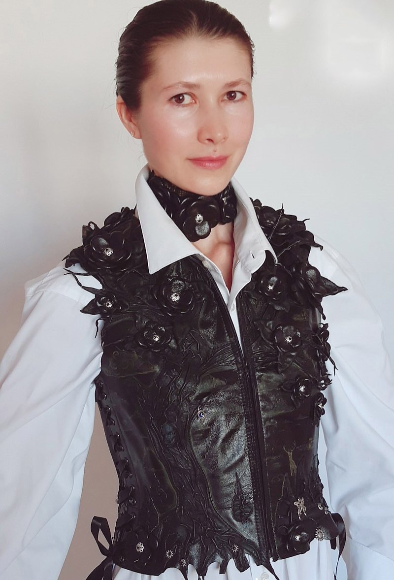 Women's Vest and Choker of genuine leather 3D flowers Lacing Perforation - 女装背心 - 真皮 黑色