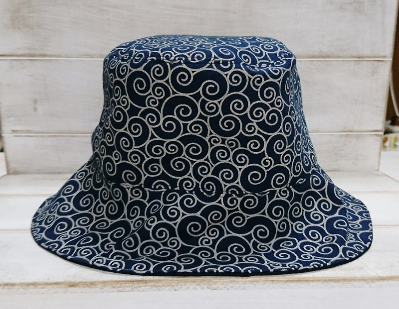 日本风&深蓝素色双面渔夫帽 遮阳帽 - 帽子 - 棉．麻 蓝色