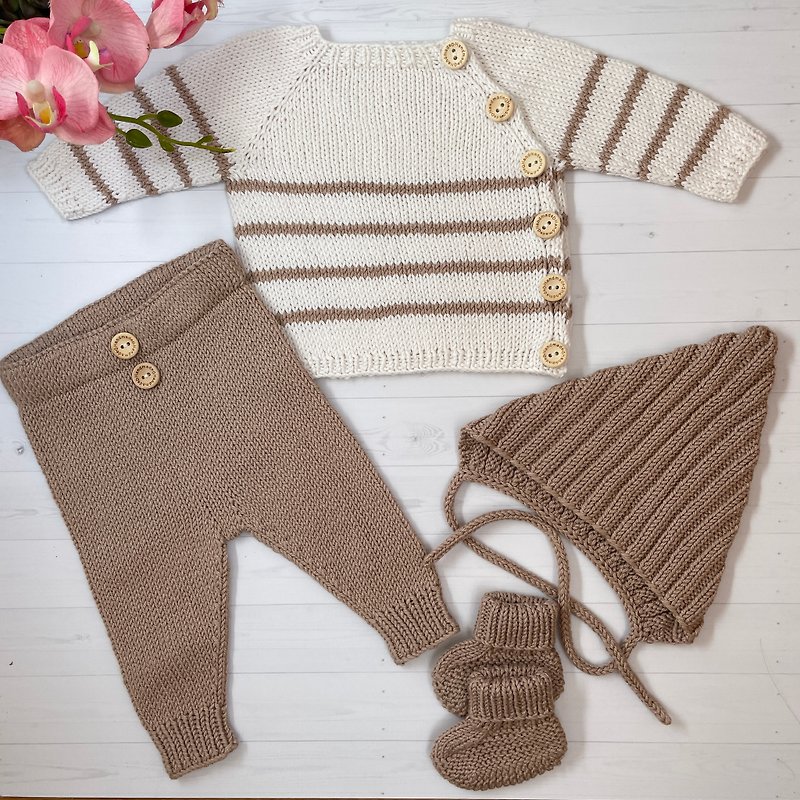 Baby boy coming home outfit, Hand knitted baby outfit - 满月礼盒 - 棉．麻 白色