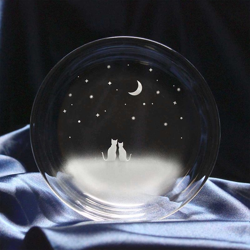 【一緒にみる三日月の夜空】猫モチーフのガラス小皿 名入れ加工対応品(別売りオプション) - 浅碟/小碟子 - 玻璃 透明