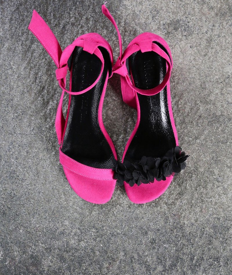 【购物狂小姐】两穿绑带一字凉鞋_甜美桃红 - 男女凉鞋 - 聚酯纤维 粉红色