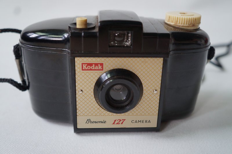 1956-1959 Kodak Browine 127  (含袋子) - 相机 - 塑料 