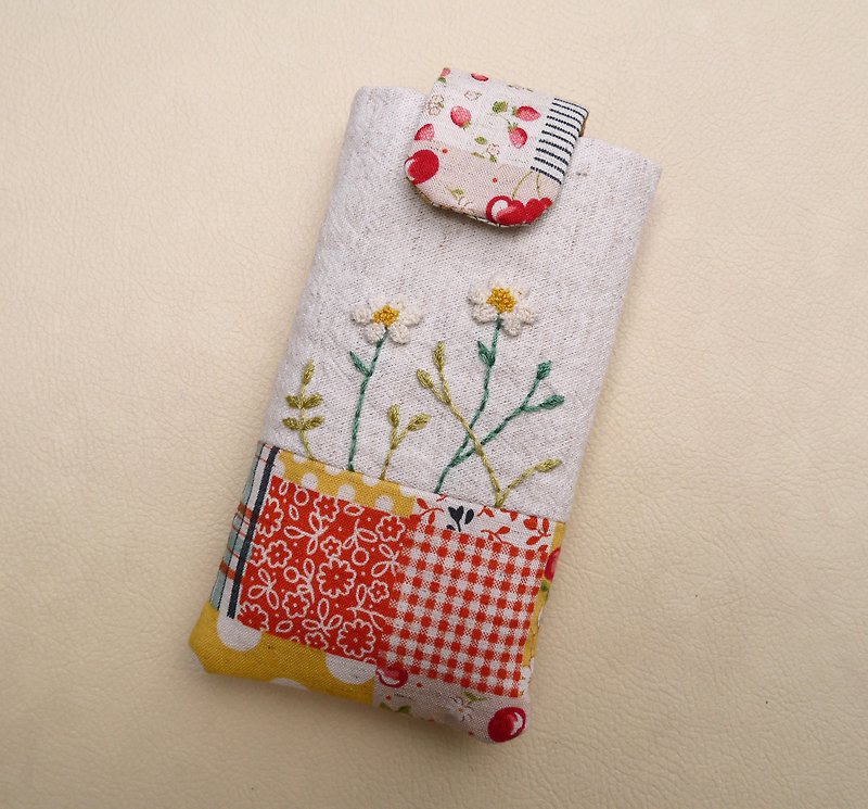 小白花刺绣手机袋(M) 适合5寸手机 - 其他 - 棉．麻 