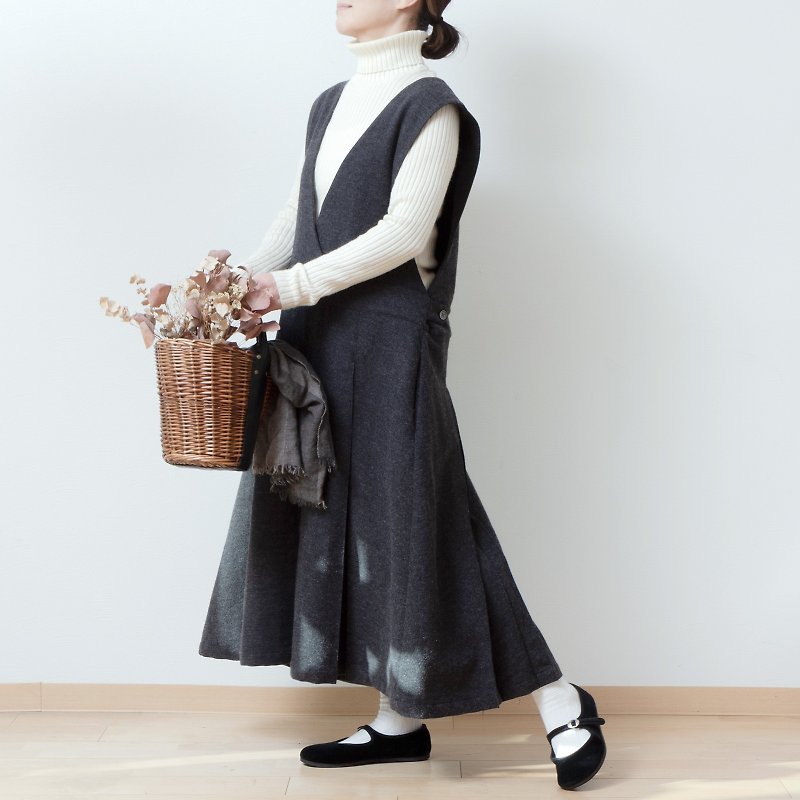 冬のカシュクールプリーツワンピース-ウールヘリンボ-ン/チャコール - 洋装/连衣裙 - 羊毛 灰色