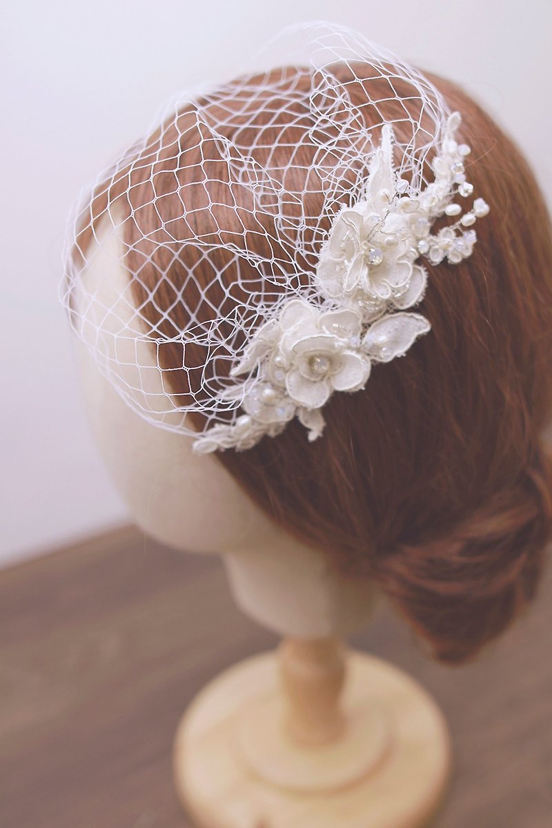 新娘蕾丝白纱头饰 - Handmade Bridal Lace Birdcage Veil - 发饰 - 棉．麻 白色