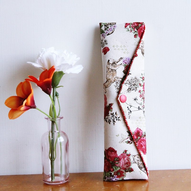 文青风环保筷袋 ~一种相思  米底 气质 .玫瑰.  收纳包  手作餐袋 - 收纳用品 - 棉．麻 白色