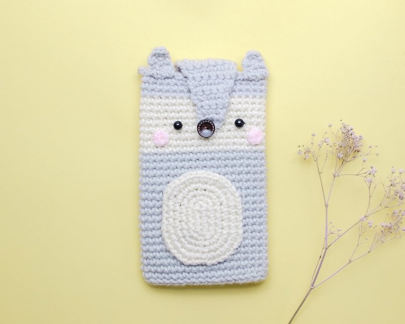 Cellphone Case a Cute Gray Wolf/ Crochet case/ Cozy case/ iPhone case. - 手机壳/手机套 - 其他材质 灰色