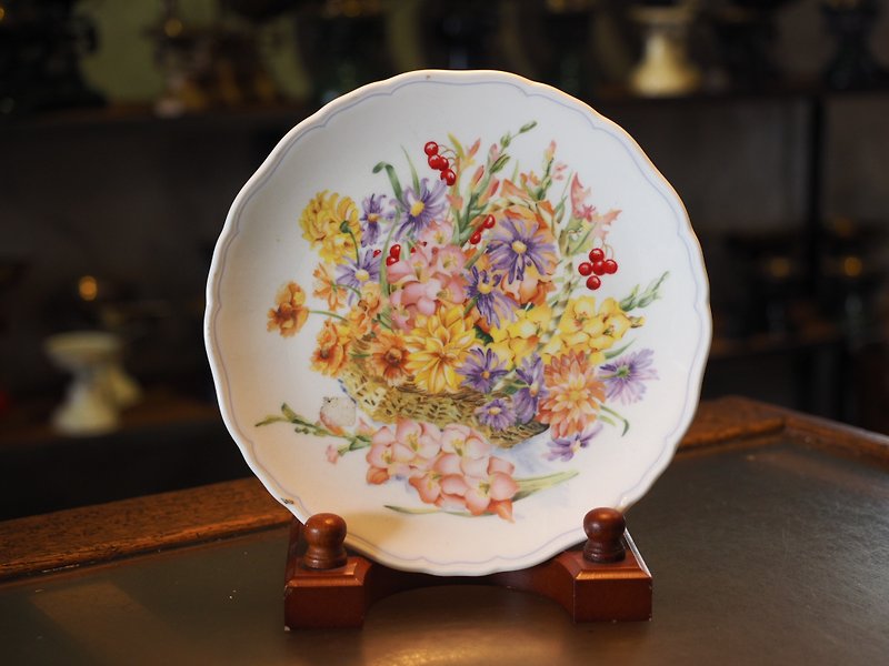 英国名瓷 Royal Doulton 皇家道尔顿 花卉装饰盘 - 浅碟/小碟子 - 瓷 多色