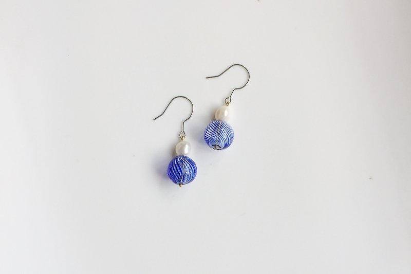 织梦者 珍珠蓝色泡泡造型耳环 - 耳环/耳夹 - 其他金属 蓝色