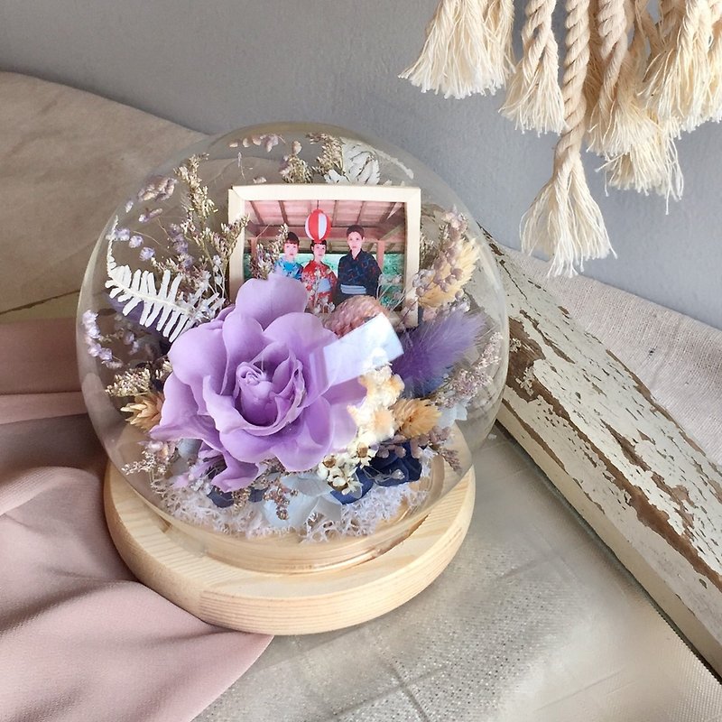 | 定制化礼物 | - 永生花大玻璃球相框 - 婚礼小物 - 干燥花/捧花 - 植物．花 多色