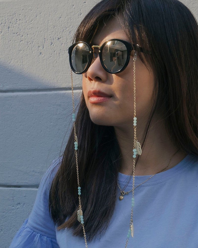 Sunglasses chain Amazonite with little feather. - 眼镜/眼镜框 - 石头 绿色
