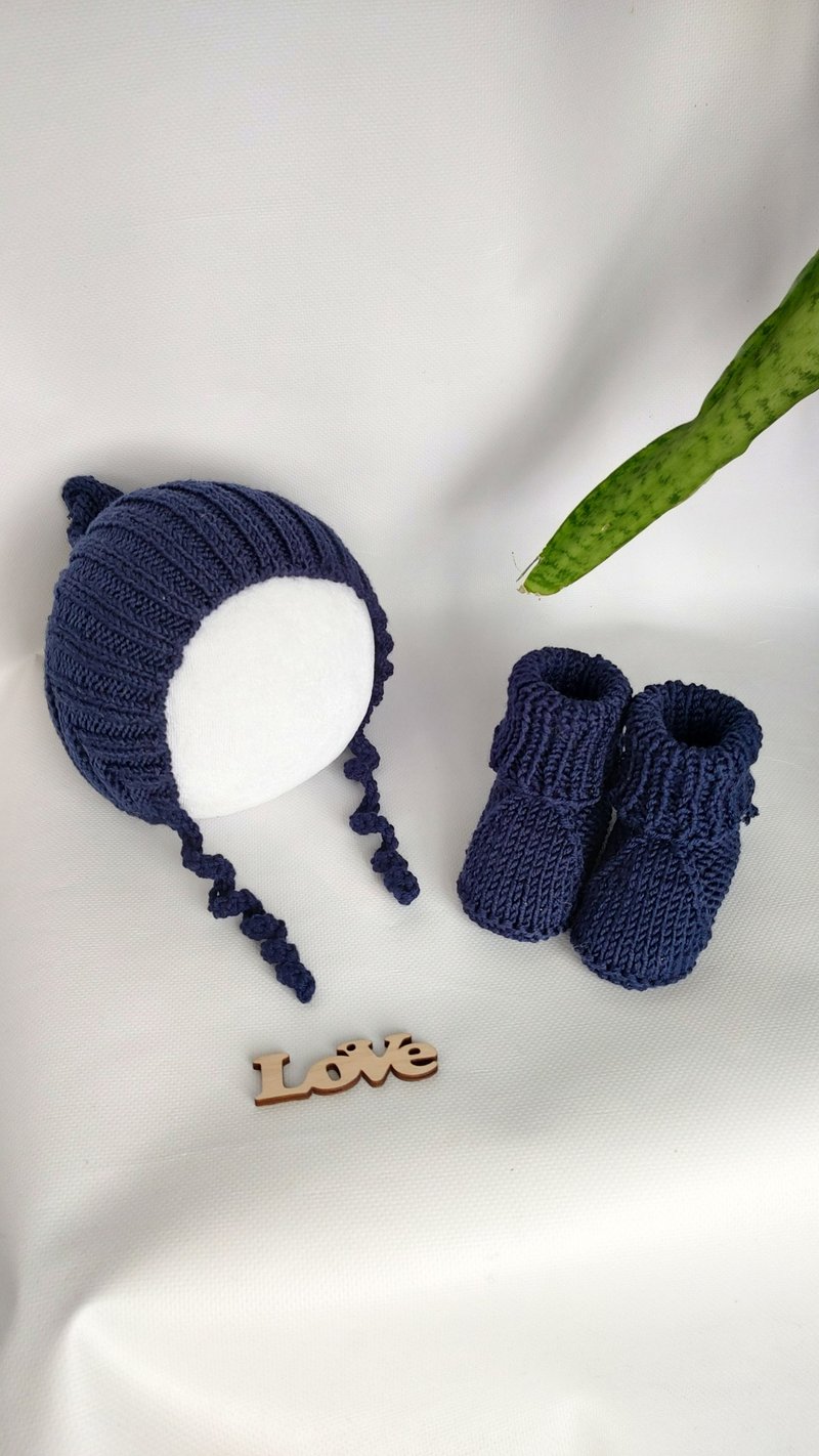 These cute merino wool baby booties and baby hat - 满月礼盒 - 亚麻 蓝色