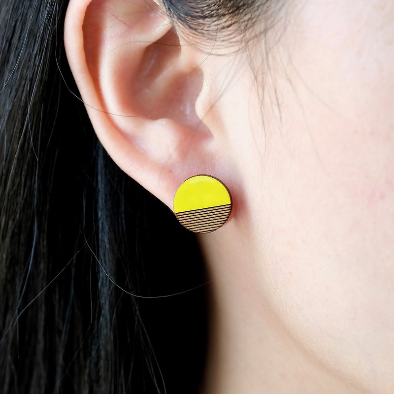 衫木耳环-圆(黄) - 耳环/耳夹 - 木头 黄色
