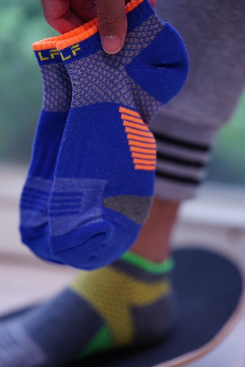 MIT 棉质足弓加压慢跑踝袜蓝色  (3色可选) 圣诞节交换礼物 - 袜子 - 棉．麻 蓝色