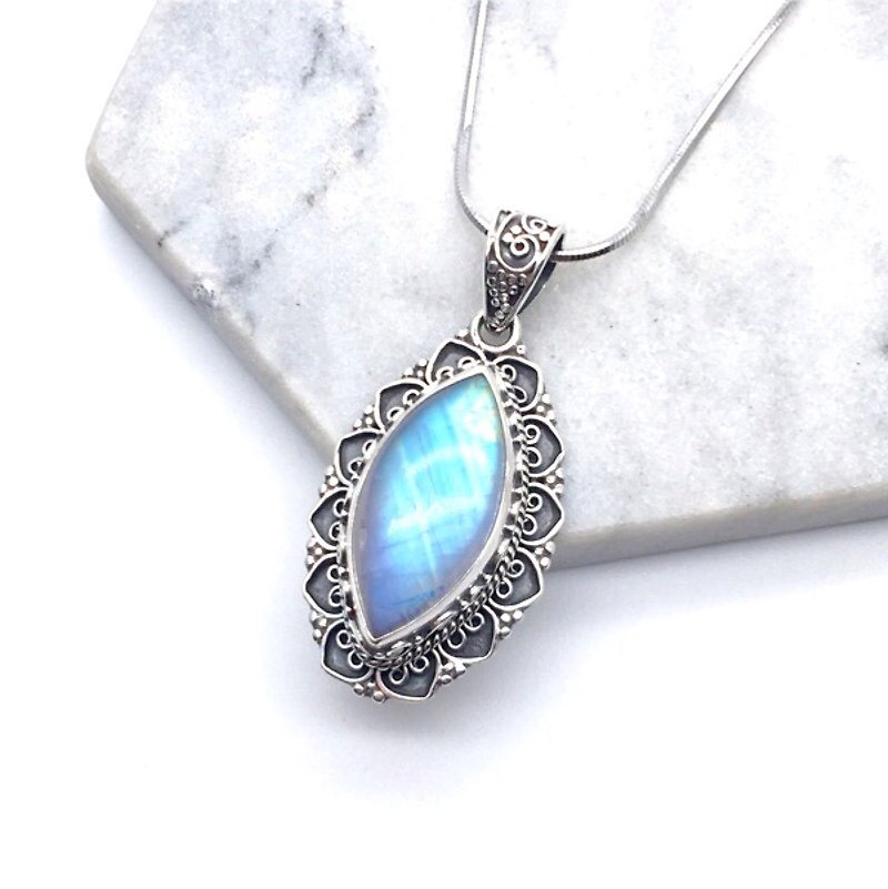月光石925纯银马眼重工古典风格项链 尼泊尔手工镶嵌制作(款式1) - 项链 - 宝石 蓝色