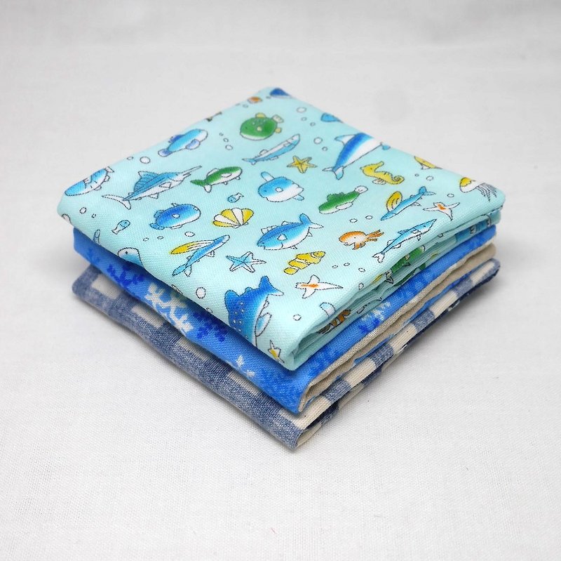 Japanese Handmade 6 layer of gauze mini-handkerchief/ 3 pieces in 1unit - 围嘴/口水巾 - 纸 蓝色