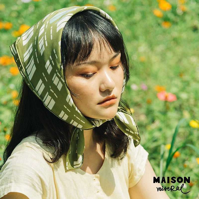 Maison Mistral 艺术家原创插画光影系列  橄榄绿丝巾真丝方巾 - 丝巾 - 丝．绢 绿色