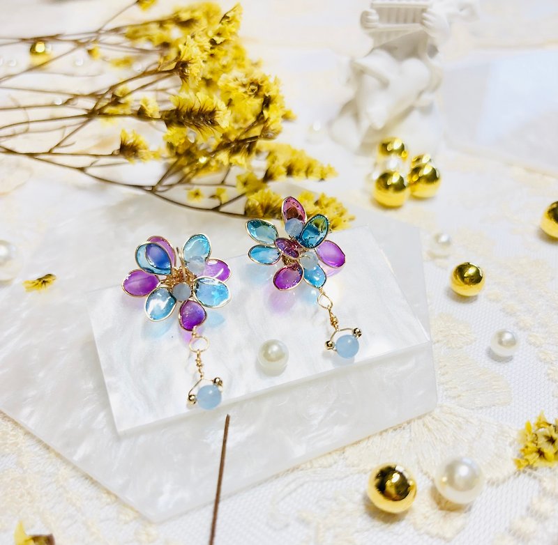 花语透蓝花瓣    日本树脂耳环 - 耳环/耳夹 - 树脂 紫色