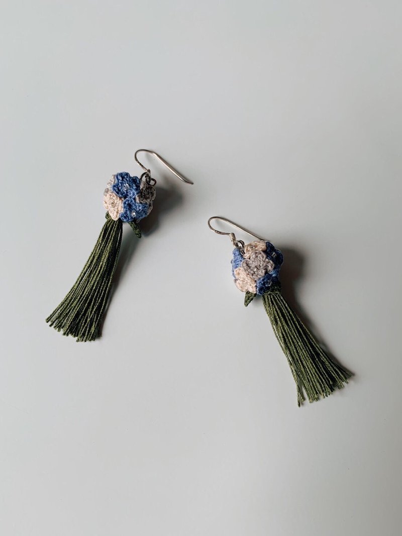 Hydrangea earrings, five colors, handmade, silver , 92.5 Silver/ crochet work. - 耳环/耳夹 - 纯银 