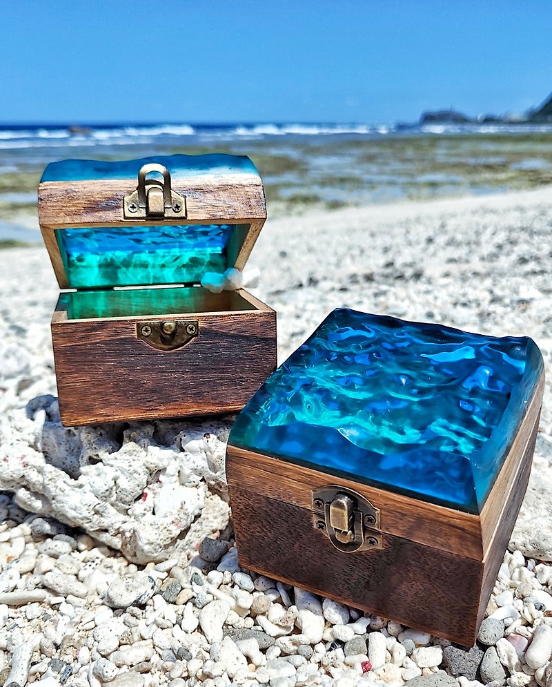 绿岛手作/树脂海浪海洋原木戒指盒饰品盒/收纳盒木头置物盒木制盒 - 摆饰 - 树脂 蓝色