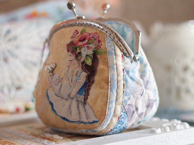 Handmade quilted pouch, purse with Girl and Bunny micro cross stitching - 化妆包/杂物包 - 环保材料 蓝色